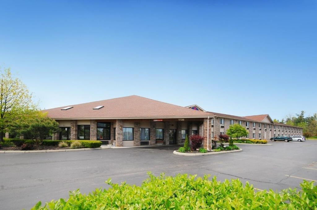 Hotel Baymont By Wyndham Delaware Extérieur photo